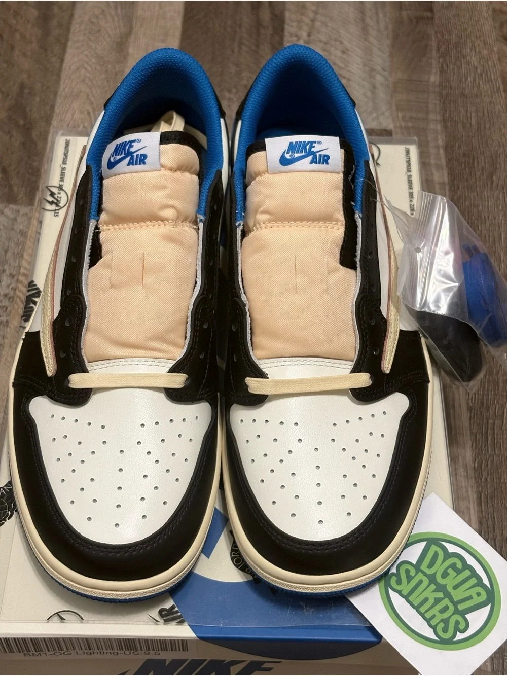 Jordan 1 low × Travis Scott Fragment 1.0